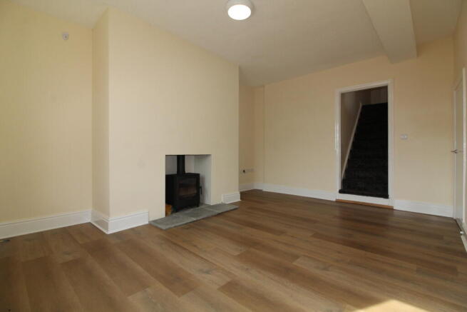 3 bed House to rent Image 5