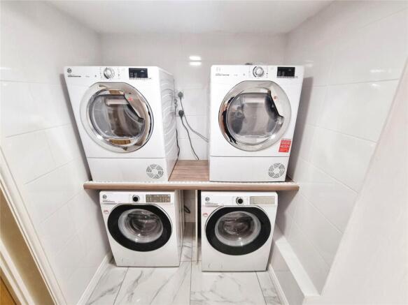 1 bed Detached to rent Image 11