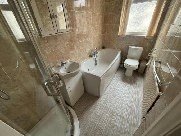 2 bed Terraced to rent Image 10