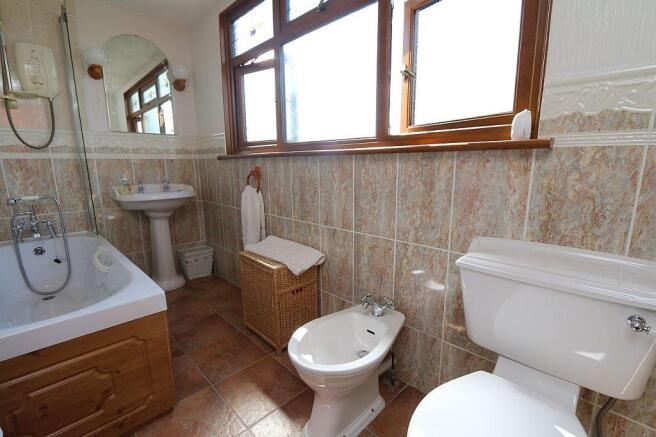 En-suite Bathroom