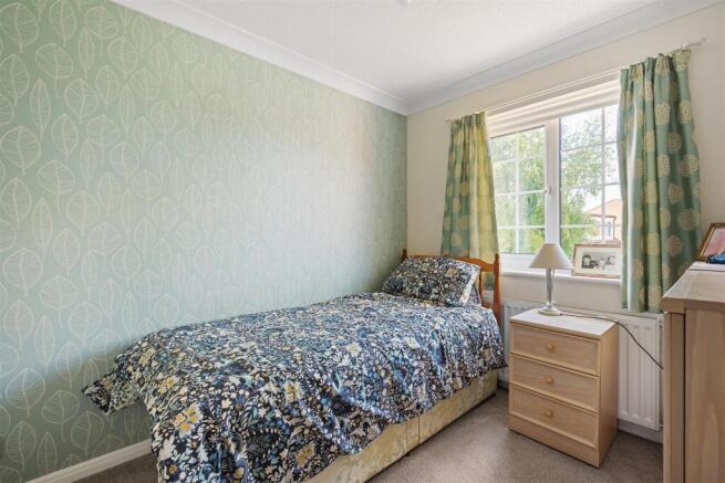 4 bed Detached for sale Image 11