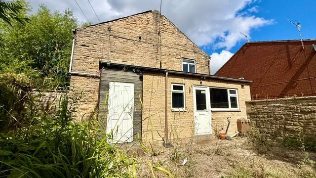2 bed House to rent Image 8