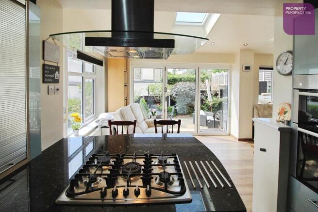 4 bed Detached for sale Image 5