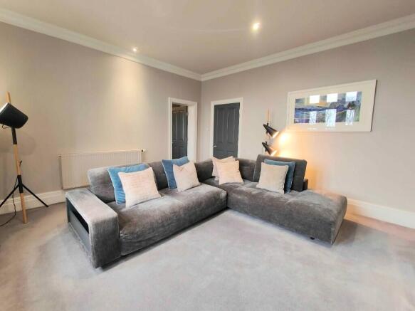 2 bed Apartment for sale Image 8