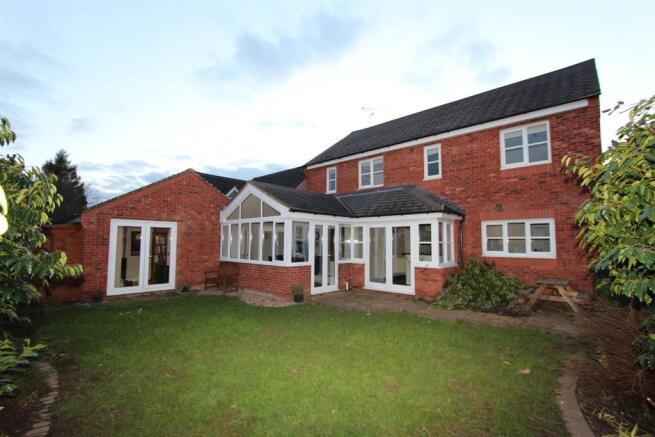 2 Parsons Court rear