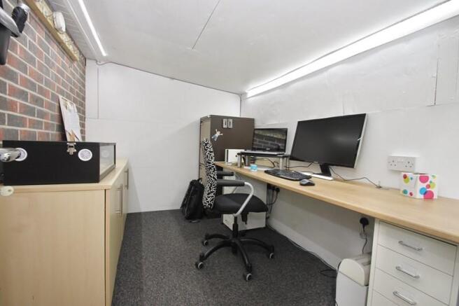 Photo 13