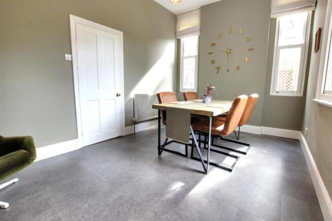 3 bed Semi-Detached for sale Image 7