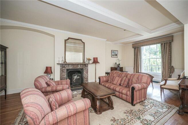 Sitting/Dining Room