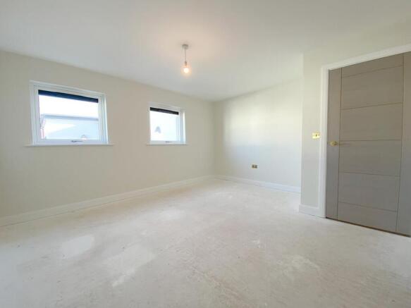 2 bed Flat for sale Image 6