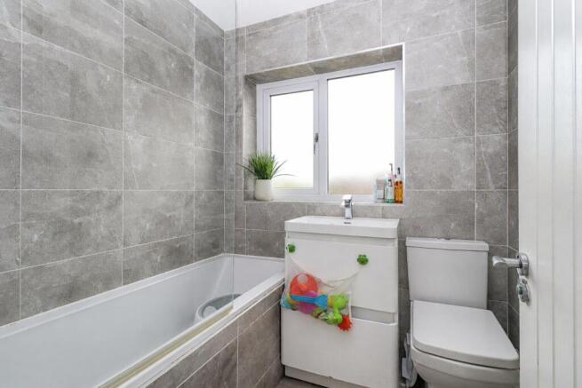 3 bed Detached for sale Image 8