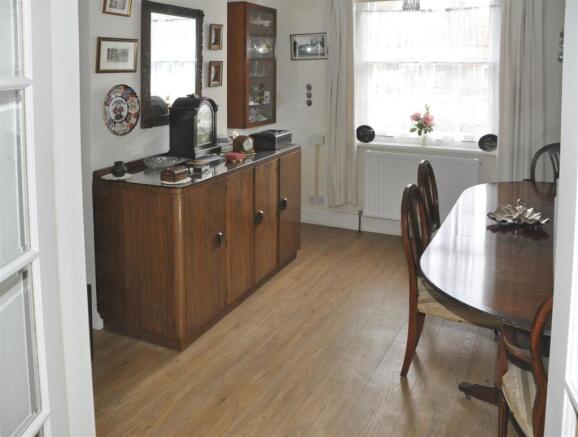 dinning room 2.jpg