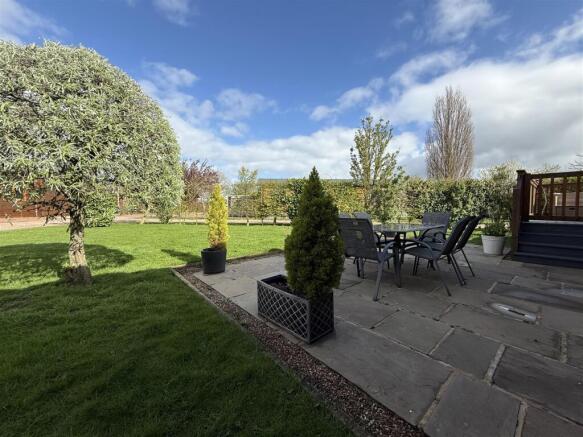 3 bed Park Home for sale Image 12