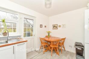40, Florentine Way, Waterlooville PO7 8JU