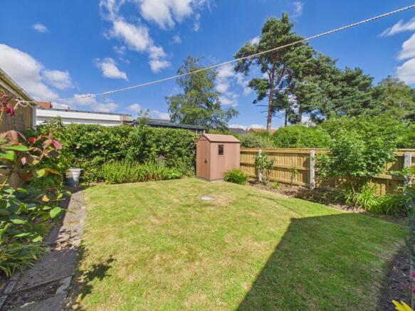 2 bed Detached Bungalow for sale Image 8