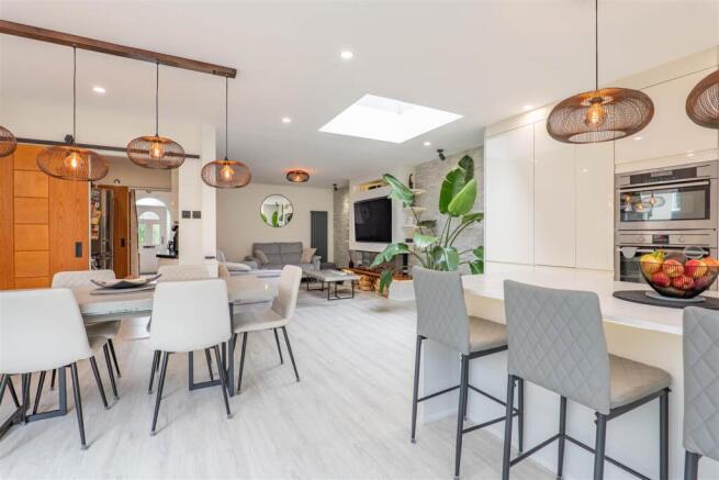 Lounge/Diner/Kitchen