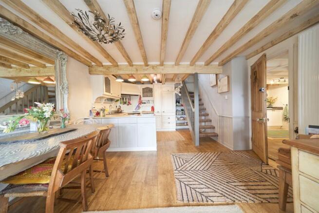 3 bed Barn Conversion for sale Image 9