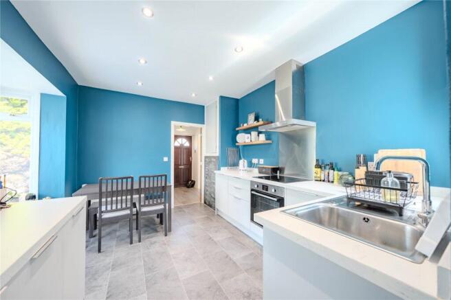 4 bed Semi-Detached for sale Image 4