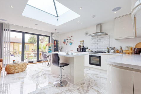 Anton Road, South Ockendon, Thurrock, RM15