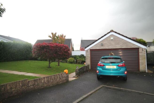 14. GARAGE
