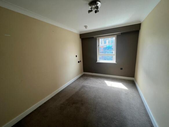 2 bed Flat for sale Image 10