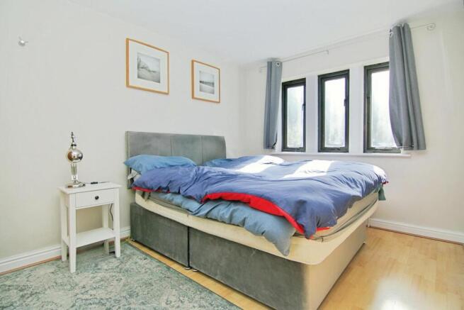 1 bed Coach House for sale Image 9