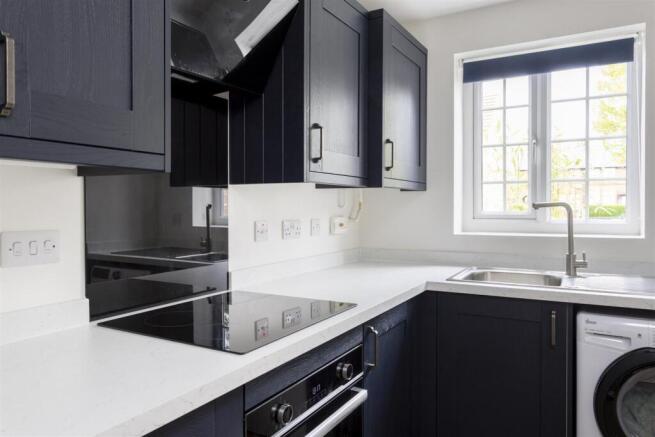 3 bed Town House for sale Image 5