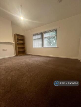 3 bed Terraced to rent Image 5