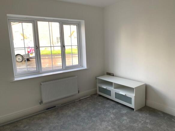 3 bed Semi-Detached to rent Image 7