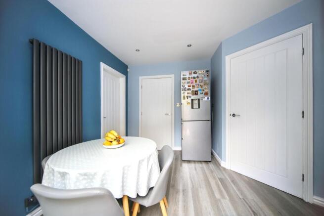 4 bed Detached for sale Image 10