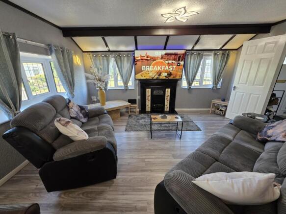 Mallard Way Beacon Park Home Village, Lincolnshire, Skegness photo 5