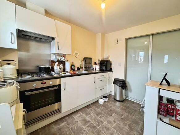 29c805d8-WhatsApp...