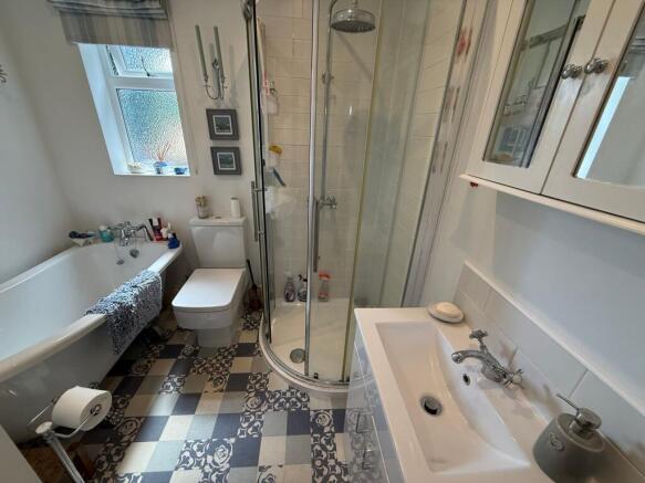 3 bed Semi-Detached for sale Image 12
