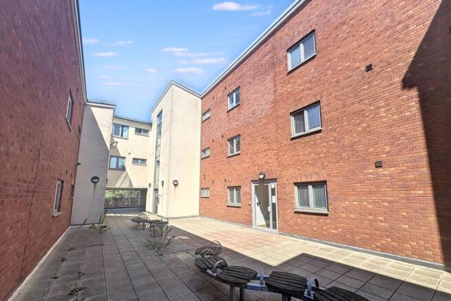 17 Westgate Central, 117 Westgate, Wakefield, West Yorkshire, WF1 1EW