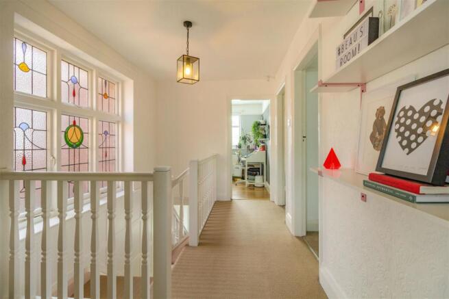 8504169-interior04.jpg