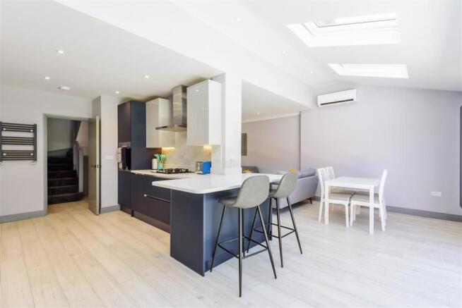 Kitchen/dining