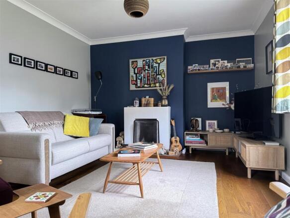livingroom001.jpg