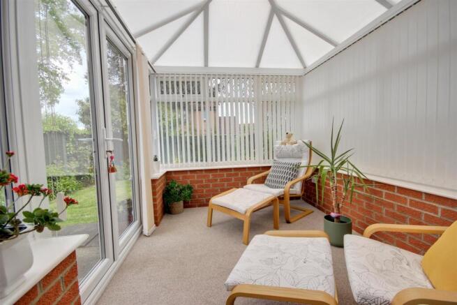 3 bed Semi-Detached for sale Image 6