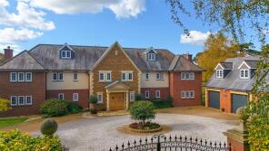 Wychmore, Sandy Lane, Northampton NN6 8AX