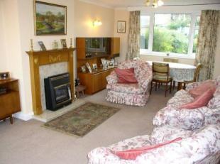 Lounge/ Dining Room