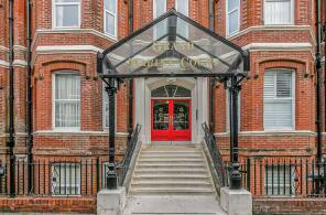 8, 8 Grand Marine Court, Durley Gardens, Bournemouth BH2 5HS