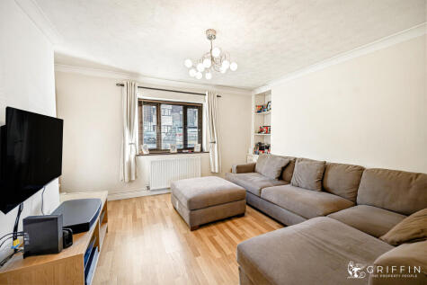 Teviot Avenue, Aveley, RM15