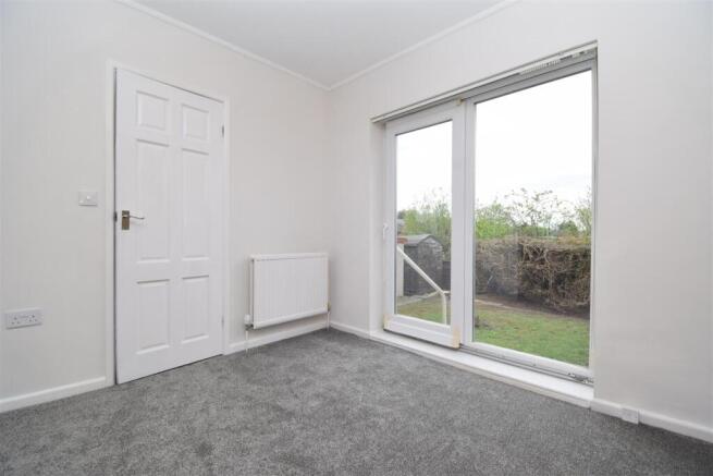 3 bed Semi-Detached to rent Image 6