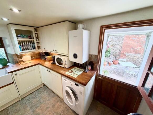 Eastrop, Highworth, SN6 photo 4