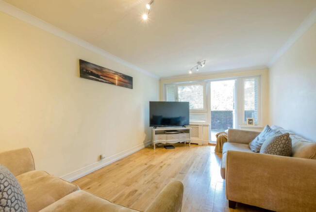 8472150-interior_07-800