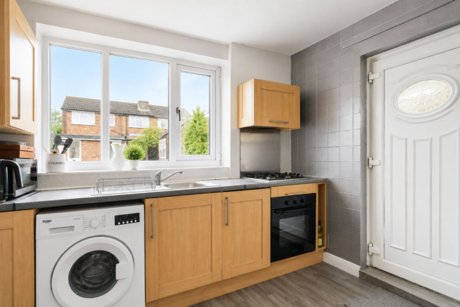 3 bed Semi-Detached for sale Image 7