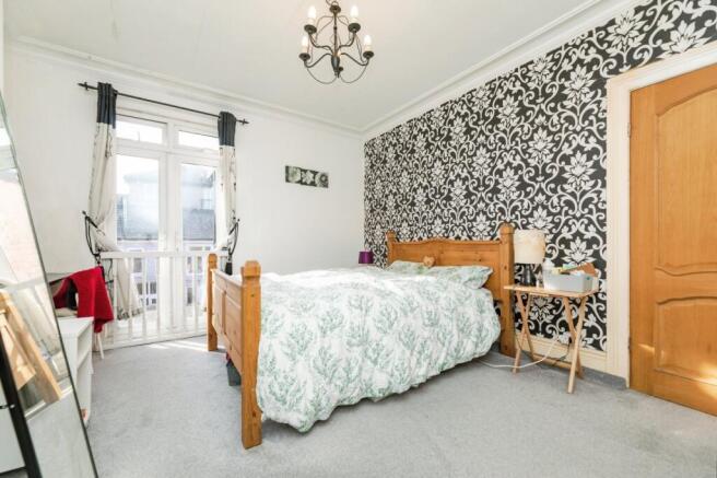 4 bed Detached for sale Image 7