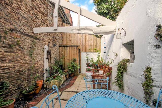 Courtyard Garden 1