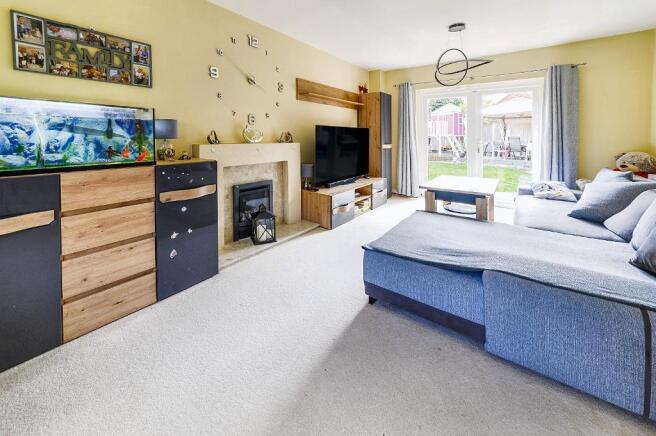 Langlands Road, Bedford, MK41 0GD photo 4