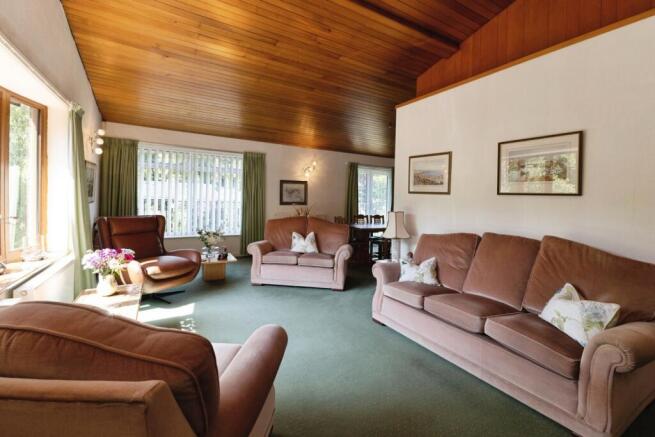 5 bed Detached for sale Image 5