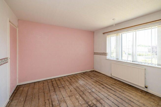 3 bed Semi-Detached for sale Image 10